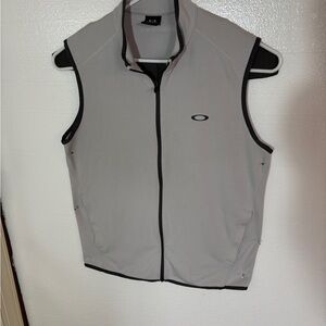 Oakley Gray Lightweight Knit Sleeveless Zip-Up Performance Vest Size Large